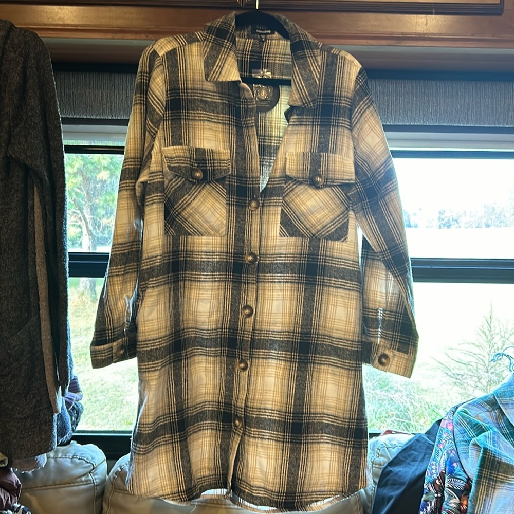 NWT women’s button up jacket/coat size M/L by Mittoshop gray/black/tan plaid